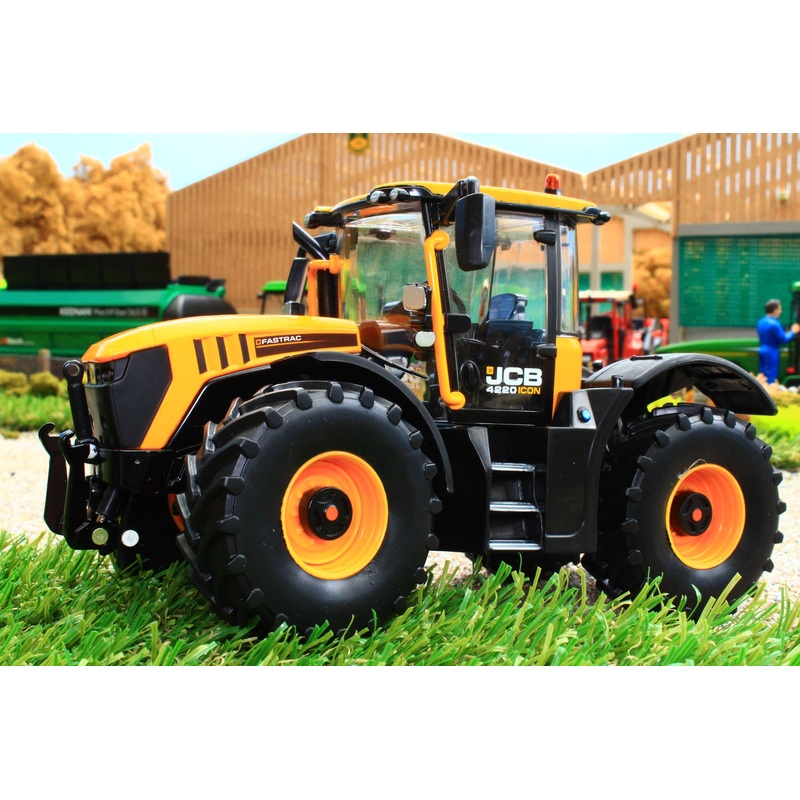 43355 Britains 1:32 Scale JCB Fastrac 4220 Icon
