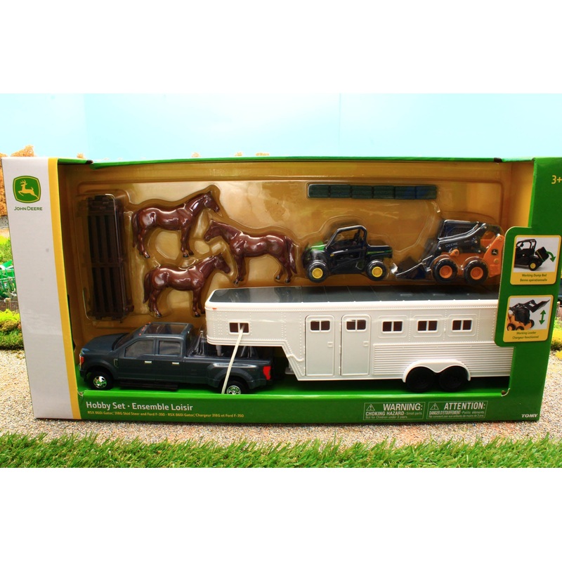 ERT47247 Ertl 1:32 Scale John Deere Horse Hobby Set