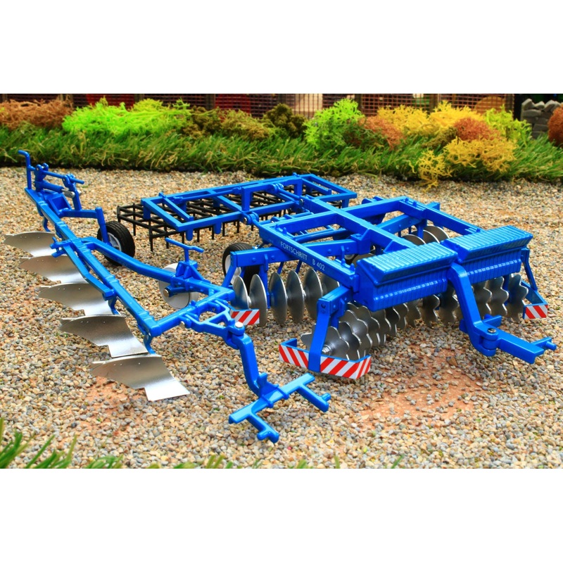 SCH7882 Schuco 1:32 Scale Fortschritt B200 and B402 Cultivation Set