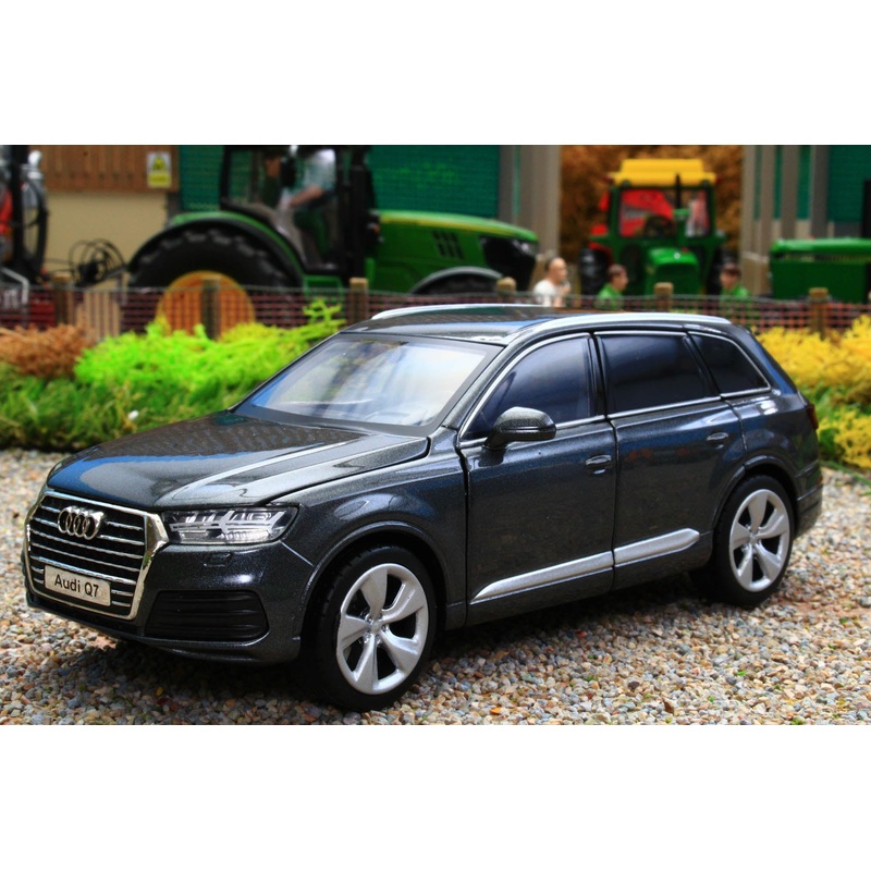 TAY32140028 TAYUMO 1:32 Scale Audi Q7 in Grey