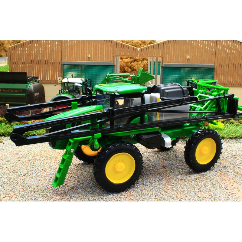 ERT47399 ERTL 132 Scale John Deere 412R Self Propelled Crop Sprayer