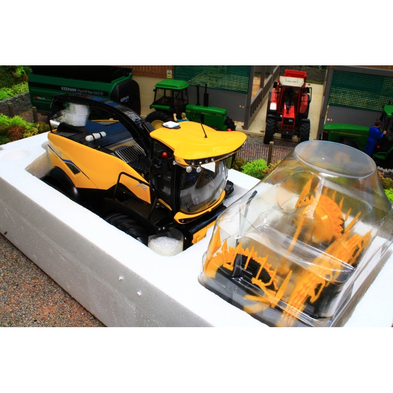 MM2330 Marge Models New Holland FR650 Forage Harvester with maize header Ltd Edition 400pcs