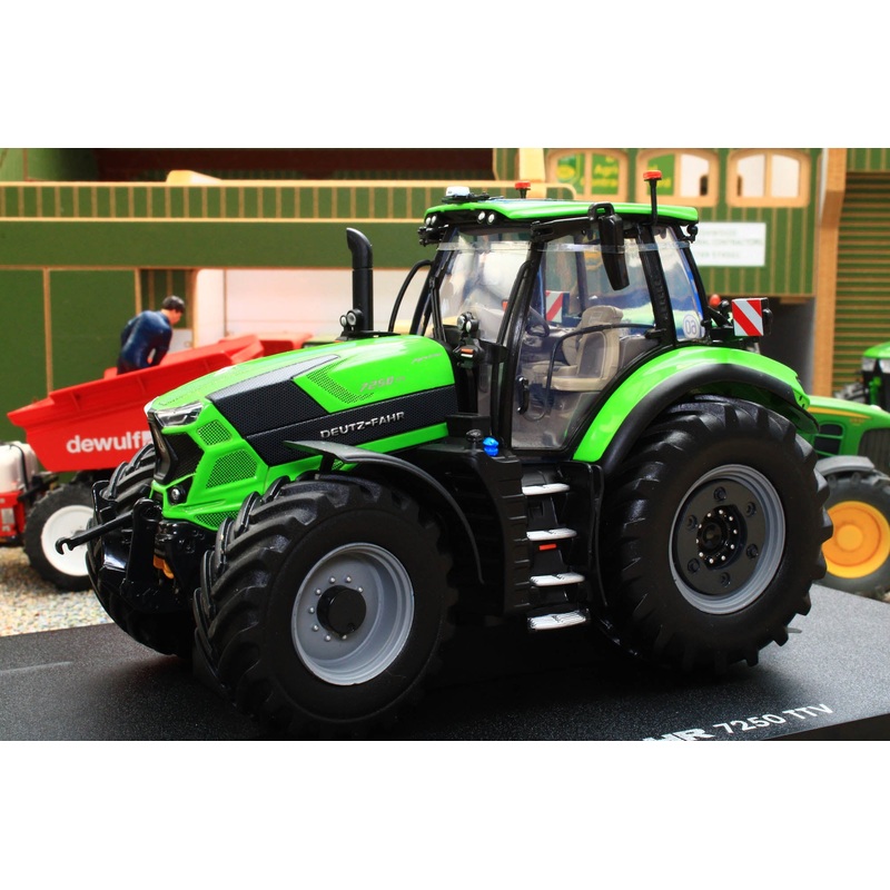 UH6482 Universal Hobbies 1:32 Scale Deutz Fahr 7250 TTV 4WD Tractor 2023 version
