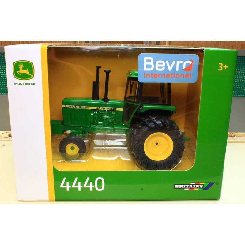 43380 Britains John Deere 4440 2WD with Duals Limited Edition 2500pcs Worlwide