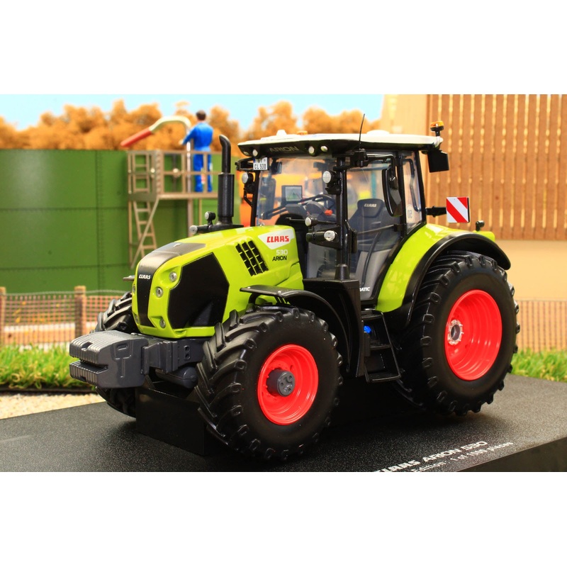 UH6645 universal Hobbies 132 Scale Claas Arion 530 4WD Tractor Ltd Edition 10000pcs