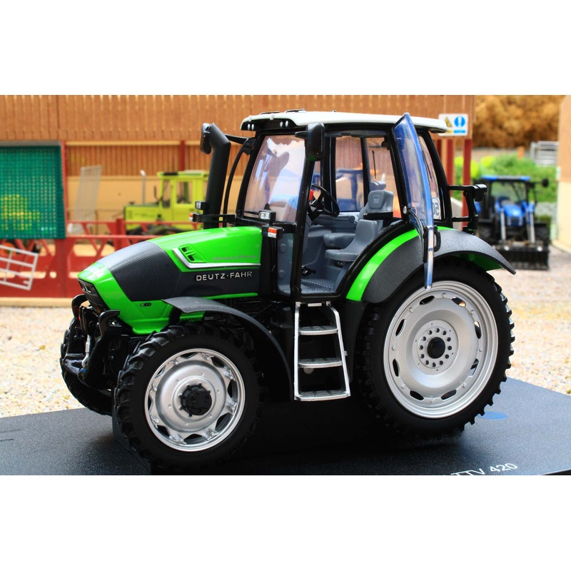 UH6697 Universal Hobbies Deutz-Fahr Agrotron TTV 420 Limited Edition NOW IN!