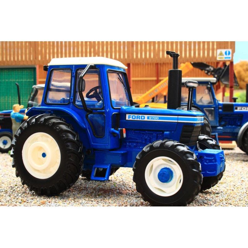 43409 Britains Ford 8700 4WD Special Edition in Blue