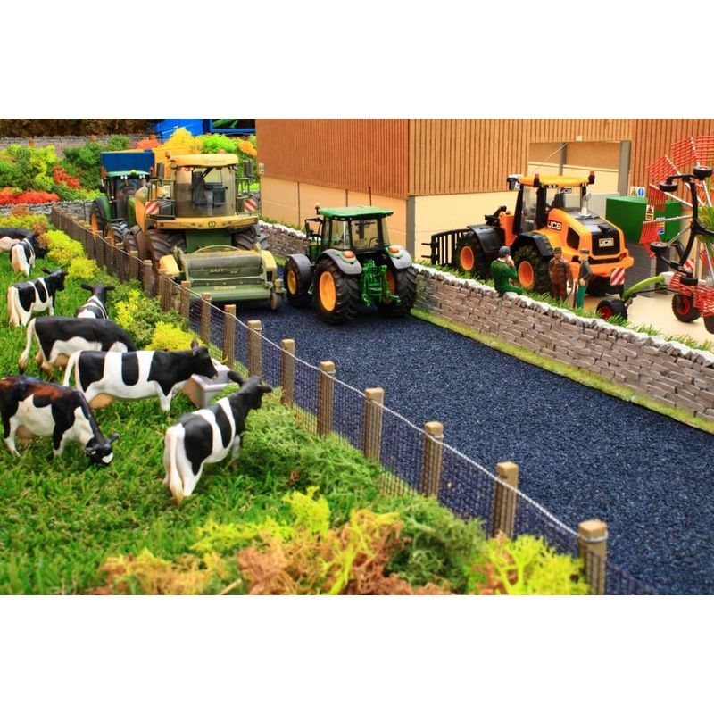 BT2094 Wide Tarmac Road