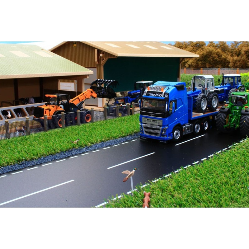 BT3010 Main Road (1:32 scale)
