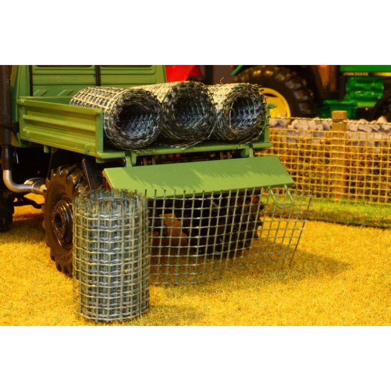 BT3015 Brushwood 4 Metres Of Stock Fencing