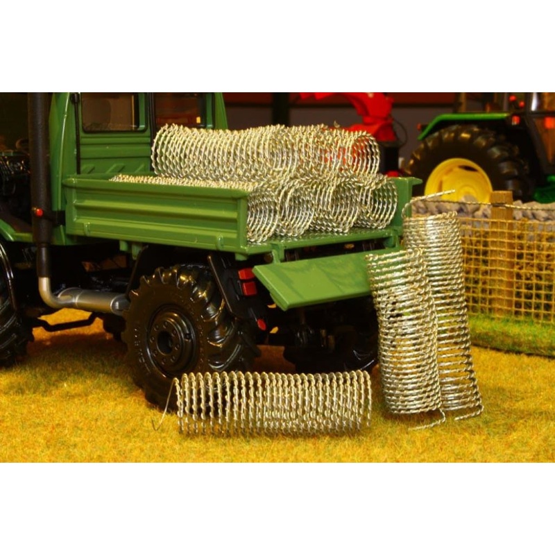 BT3016 BRUSHWOOD 6 METRES OF BARBED WIRE
