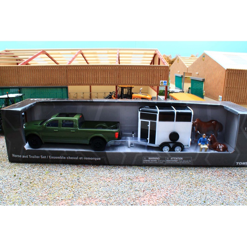ERT47599 ERTL 1:32 Scale Horse Box set - 4x4 Pickup truck with with Horse Box