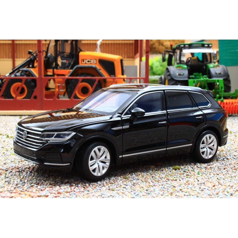 TAY32135013 TAYUMO 132 Scale Volkswagon Touareg with lights and sound Black