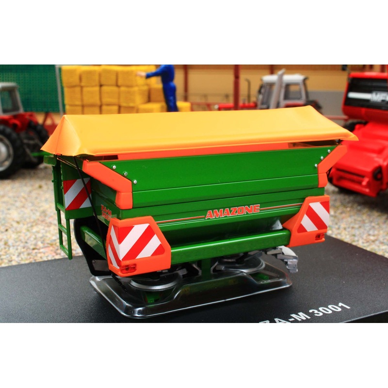 UH4269 Universal Hobbies ZA M 3001 Fertiliser Spreader