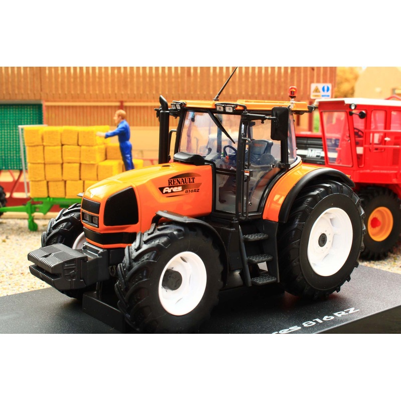 UH6729 Universal Hobbies 1:32 Scale Renault Ares 816RZ 4WD Tractor