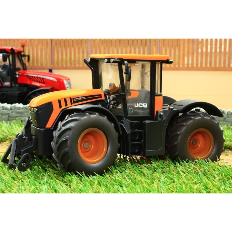 3288(w) SIKU WEATHERED JCB FASTRAC 4000