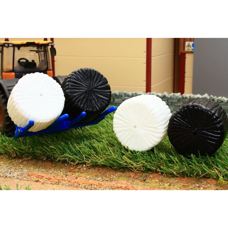 43142A2 BRITAINS WRAPPED ROUND BALES 2 WHITE 2 BLACK