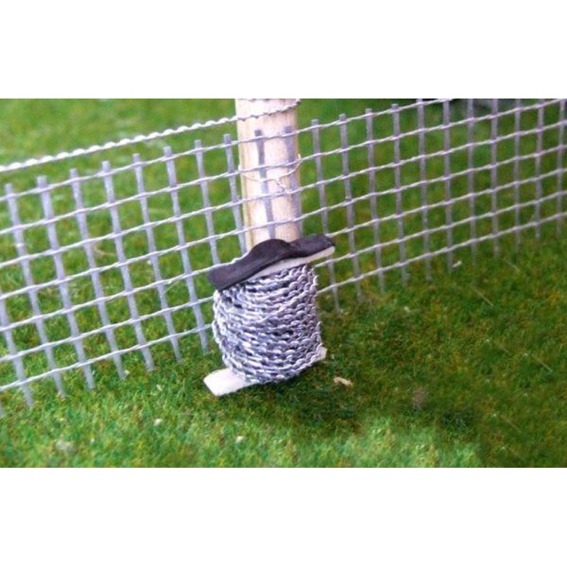 HLT-FB054 Barbed Wire Reel 1:32 scale by HLT Miniatures