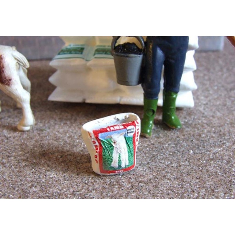 HLT-WM043F Open Sack of Lamb Milk Replacer
