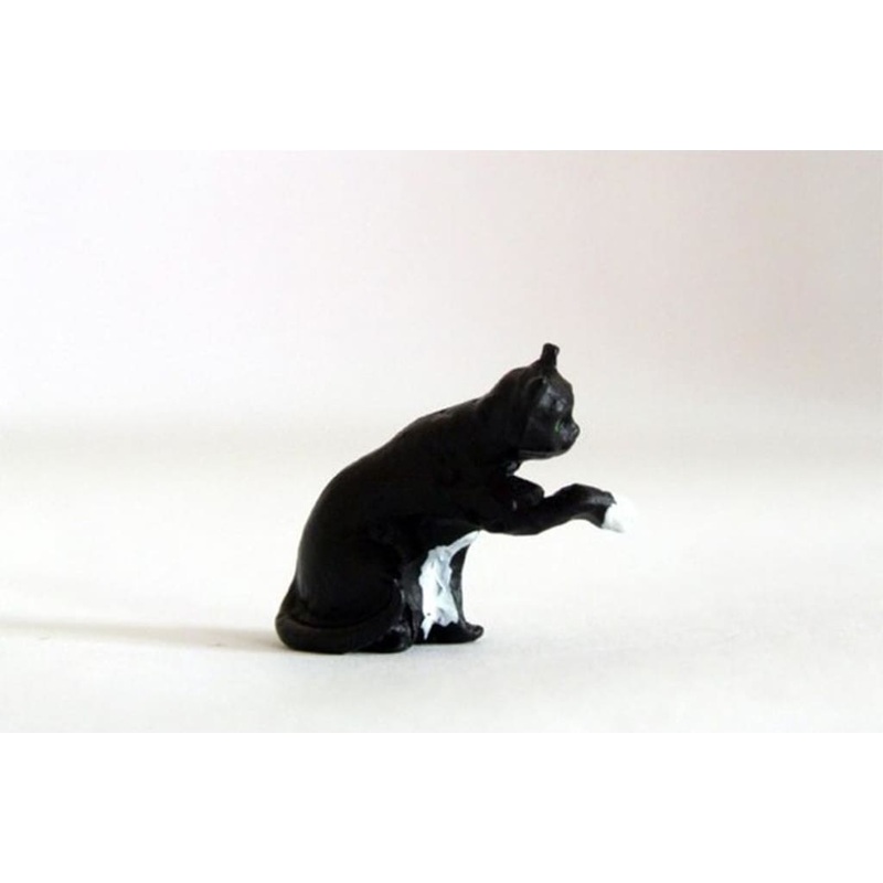 HLT-WMA03 HLT Miniatures Farm Cat with Paw Raised