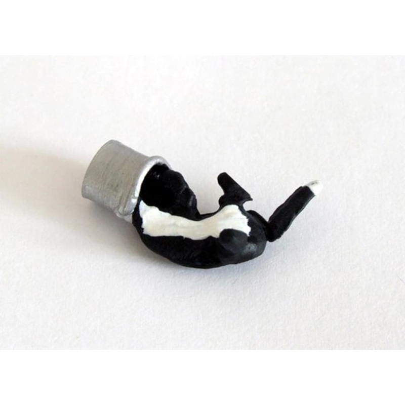 HLT-WMA5B Black Cat in Bucket