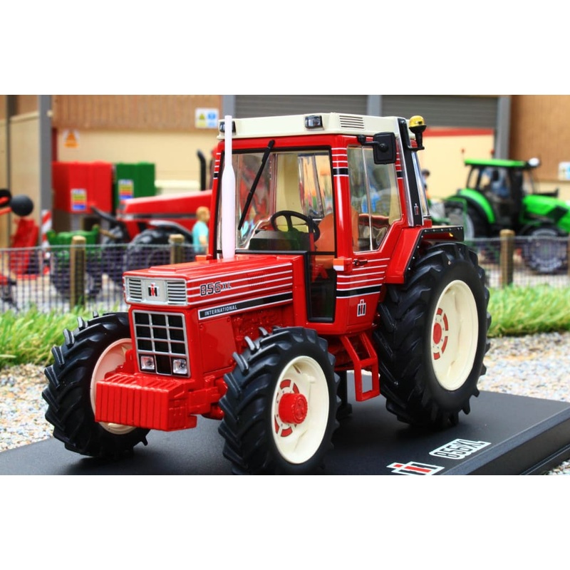 REP062 REPLICAGRI INTERNATIONAL 856XL TRACTOR