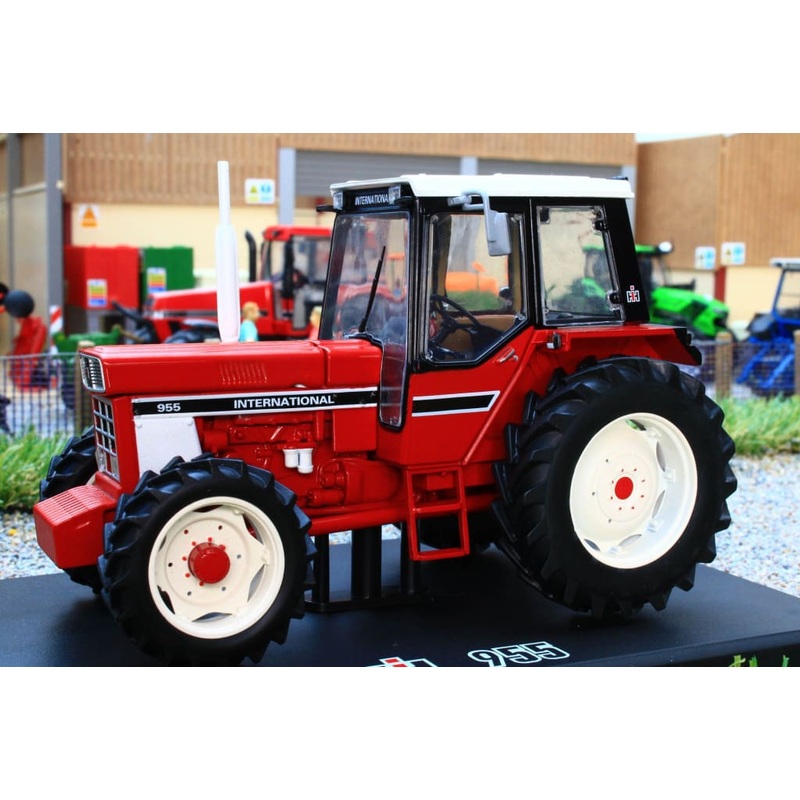 REP063 REPLICAGRI INTERNATIONAL IH 1055 4WD TRACTOR