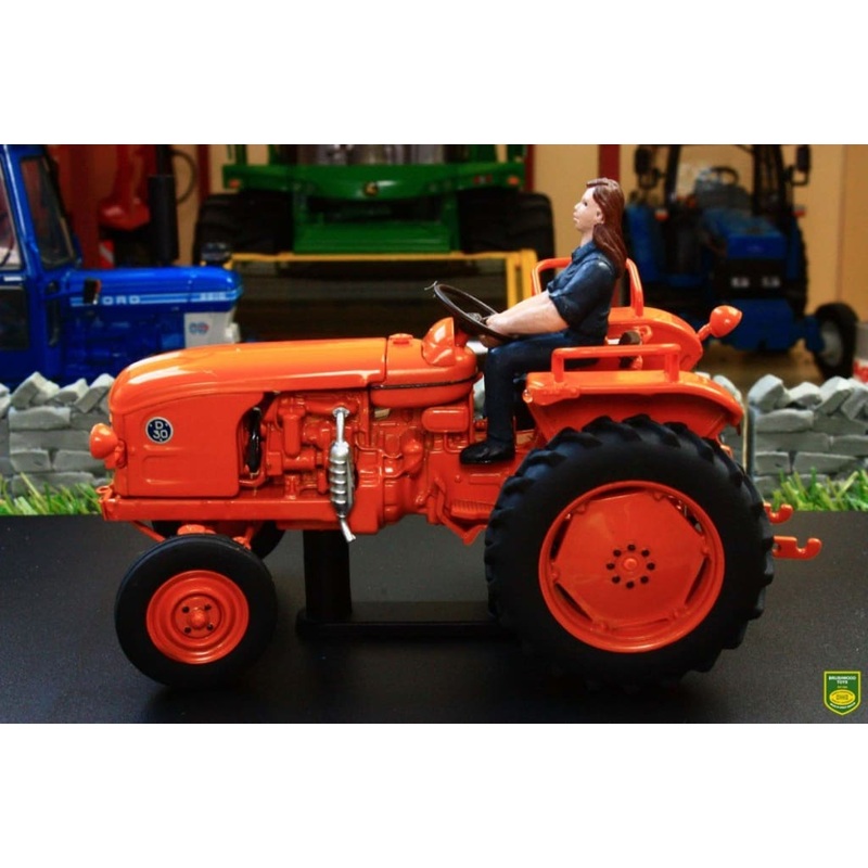 REP143 REPLICAGRI RENAULT D30 TRACTOR WITH DRIVER FIGURE