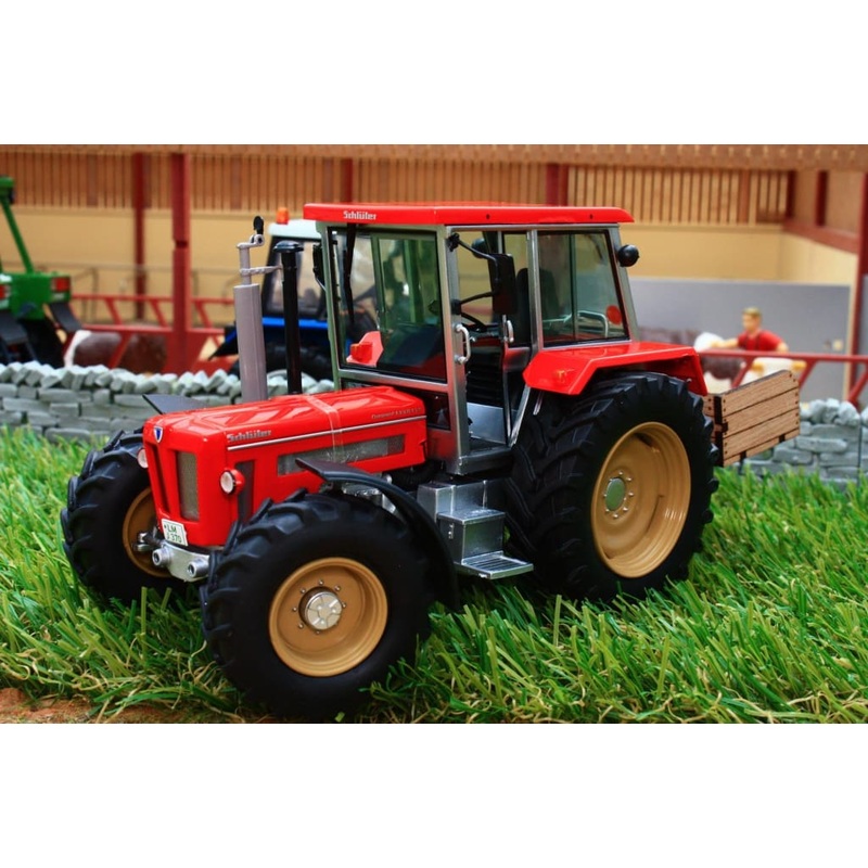SCH07627 SCHUCO SCHLUTER 1350 TRACTOR WITH LINK BOX