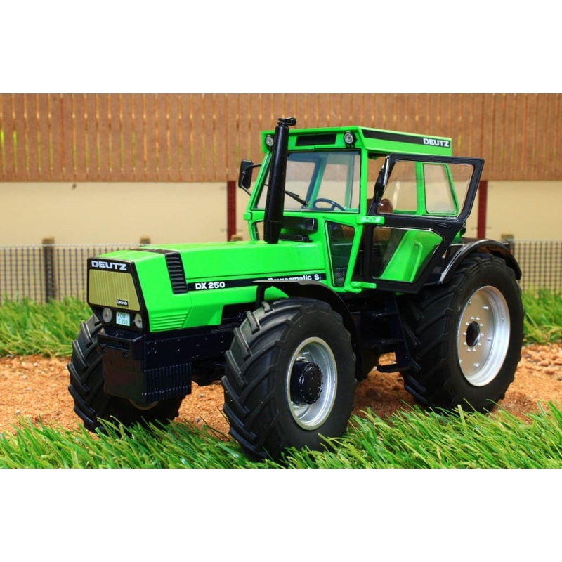 SCH07688 SCHUCO DEUTZ DX 250 TRACTOR