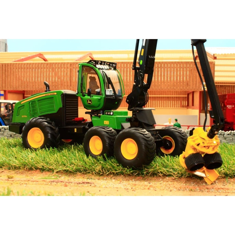SCH07759 SCHUCO John Deere 1270G 6W Forestry Machine