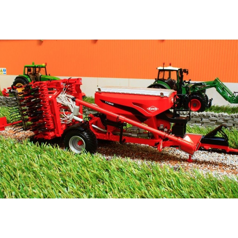 UH4128 UNIVERSAL HOBBIES KUHN TT PLANTER 3500 2014