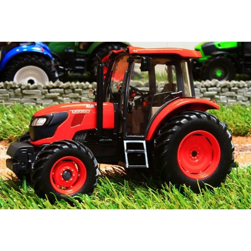 UH4282 UNIVERSAL HOBBIES KUBOTA M9960 TRACTOR