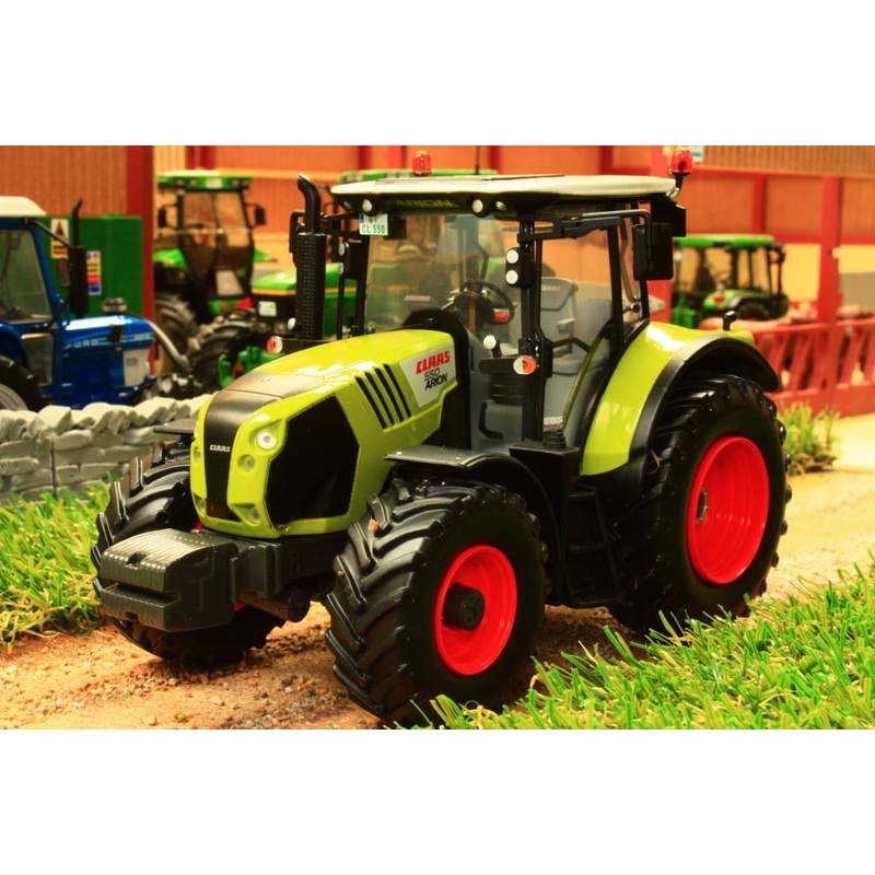 UH4298 UNIVERSAL HOBBIES CLAAS ARION 550 TRACTOR