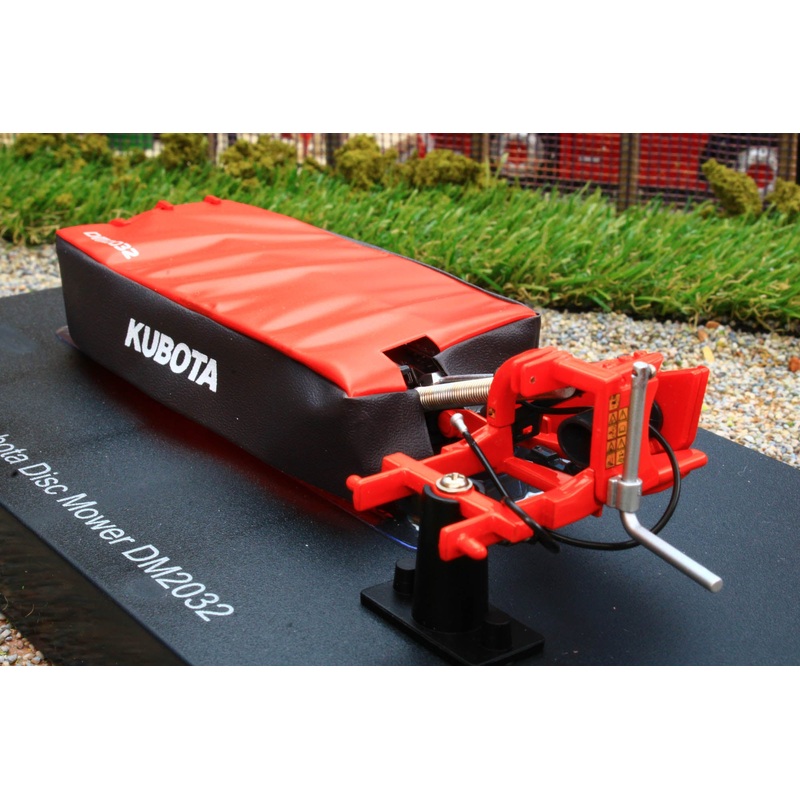 UH4864 Universal Hobbies Kubota DM2032 Disk Mower