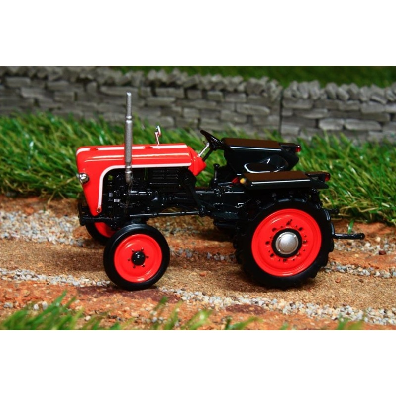 UH4898 UNIVERSAL HOBBIES KUBOTA T15 TRACTOR 1960