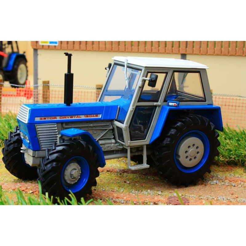 UH4985 UNIVERSAL HOBBIES ZETOR CRYSTAL 12045 4WD BLUE VERSION
