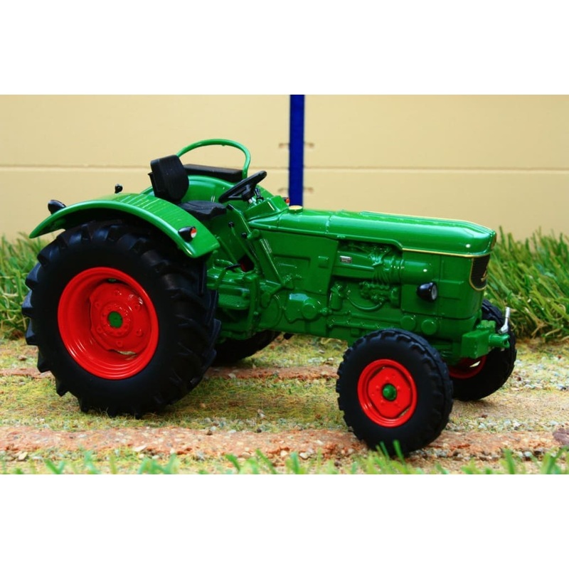 UH4994 UNIVERSAL HOBBIES DEUTZ D60 05 2WD TRACTOR