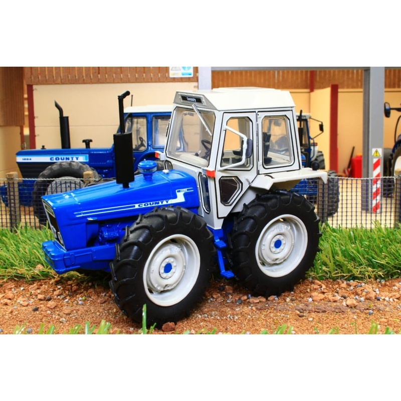 UH5271 Universal Hobbies County 1174 Tractor