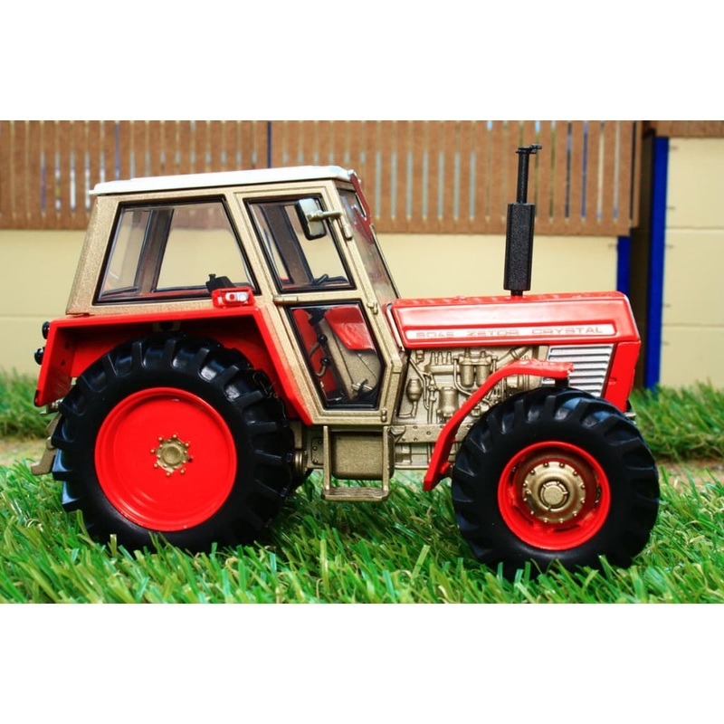 UH5272 UNIVERSAL HOBBIES ZETOR 8045 4WD TRACTOR