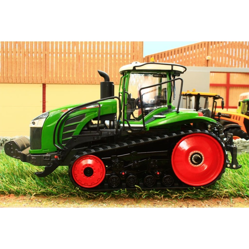 USK10638 USK FENDT MT1165E TRACTOR ON TRACKS WITH WORKING LIGHTS