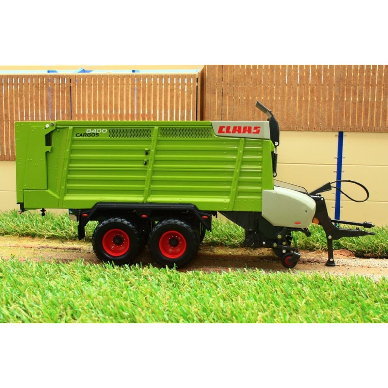USK30020 USK CLAAS CARGO 8400 2 AXLE TRAILED FORAGE WAGON
