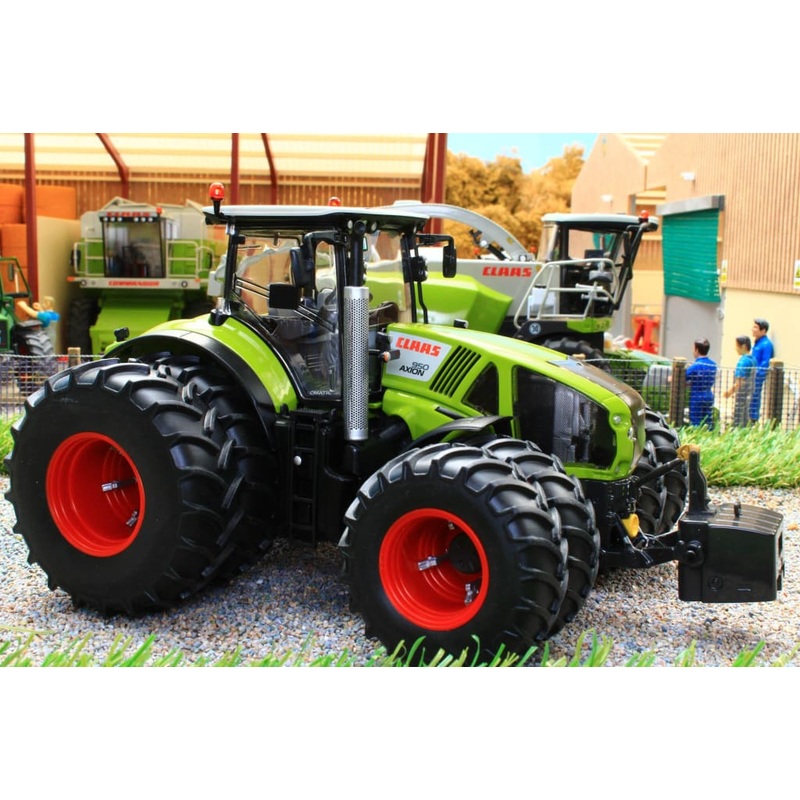 W7328 Wiking Claas Axion 950 Tractor with dual wheels - Discontinued & Sold Out