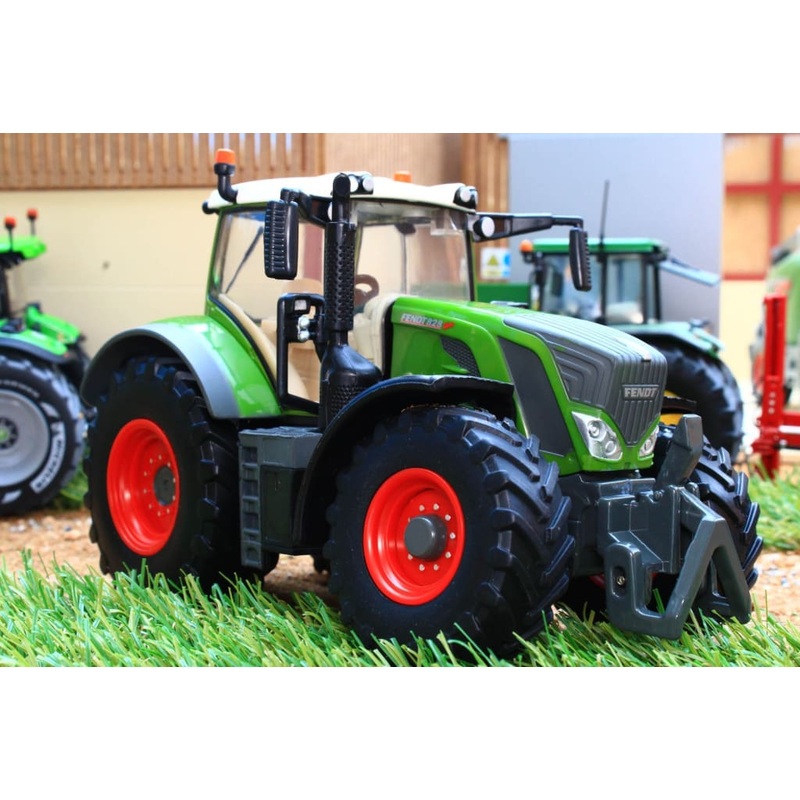 43177 Britains Fendt 828 Vario Tractor