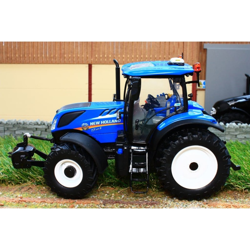 UH5265 UNIVERSAL HOBBIES NEW HOLLAND T7.165S TRACTOR