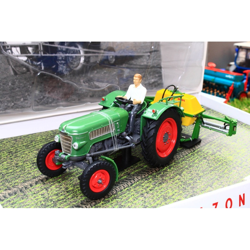 UH6201 UNIVERSAL HOBBIES FENDT FARMER 2 plus AMAZONE SPRAYER BOXED SET
