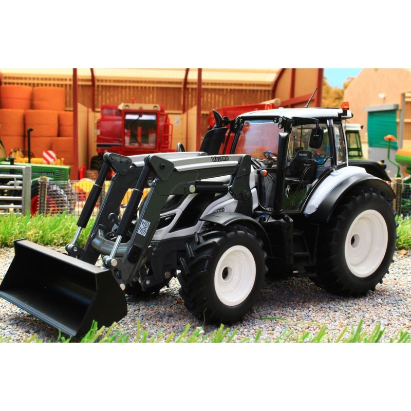 W7815 Wiking Valtra T174 Tractor With Front Loader And Bucket - Discontinued & Sold Out