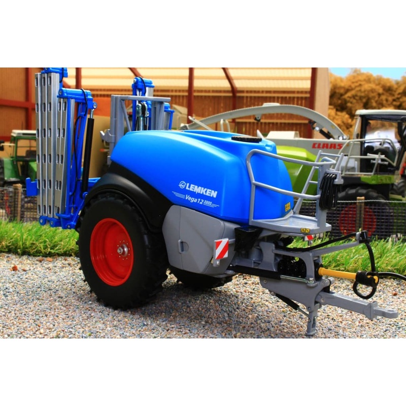 W7820 WIKING LEMKEN VEGA 12 CROP SPRAYER