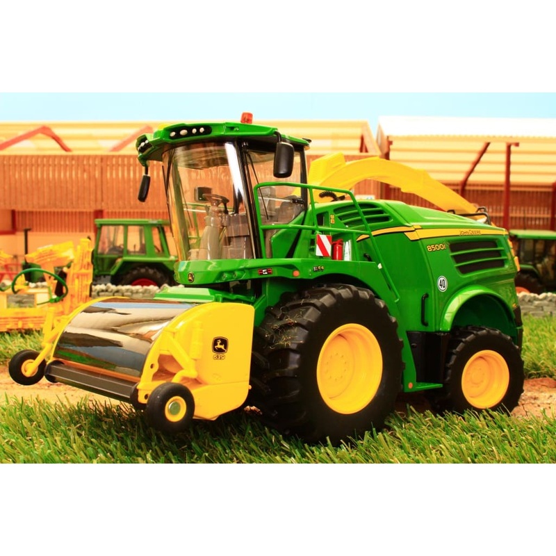 W7832 WIKING JOHN DEERE 8500i SELF PROPELLED FORAGE HARVESTER WITH TWO HEADERS