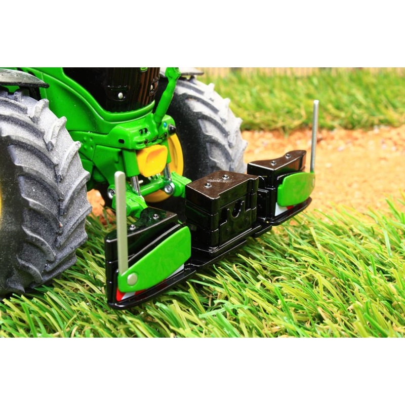 W7843 WIKING FRONT BUMPER AND WEIGHTS IN JOHN DEERE COLOURS